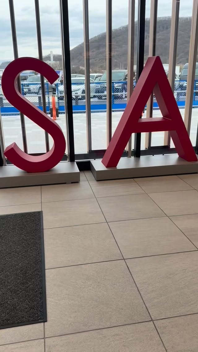 佐野サービスエリア上り線のプレオープンに行ってきました😀
野菜コーナーは入り口入ってすぐ右にあるしとてもわかりやすい️
待ちに待ったオープンが来週火曜日17日️️
上り線のスタッフの方のおかげで色々な商品が形になりました️
ありがとうございます🏻🏻🏻
ミニトマトの周辺と佐野サービスエリア上り線限定商品のところにミニトマト、トマトを加工した商品もありますので立ち寄った際は是非お手に取ってみてください😀